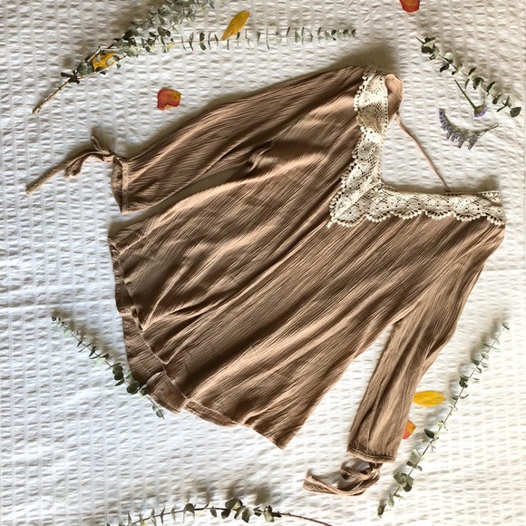 ALTAR’D STATE Top - Picture 2 of 5